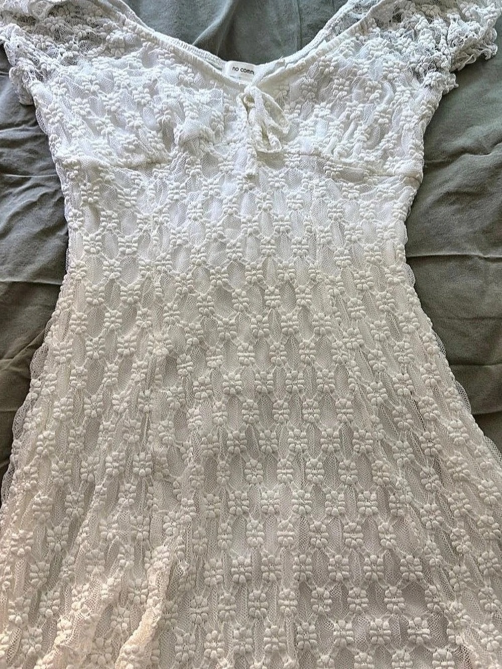 no comment Lace Mini Dress in White Size Large Like New